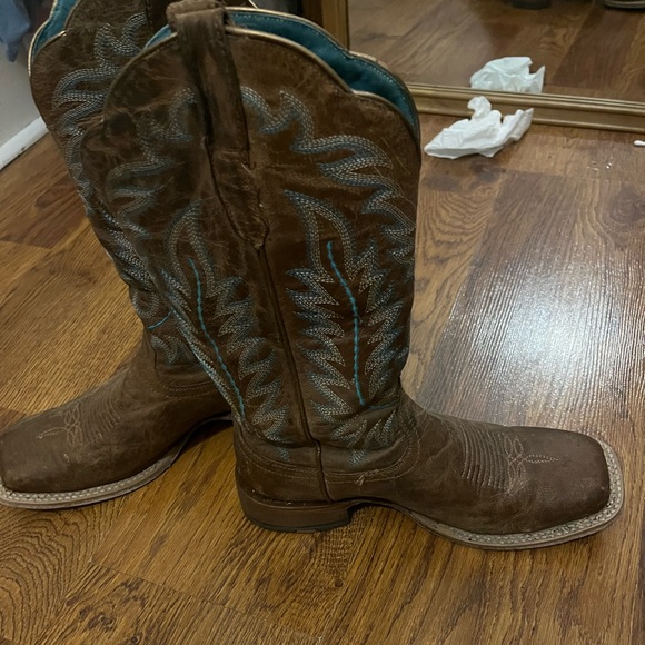 Brand new ariat  boots - Picture 2 of 6